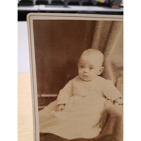 Antique Cabinet Card Photo c1880s Baby Infant LaTour Photographer Sedalia MO - Picture 9 of 15